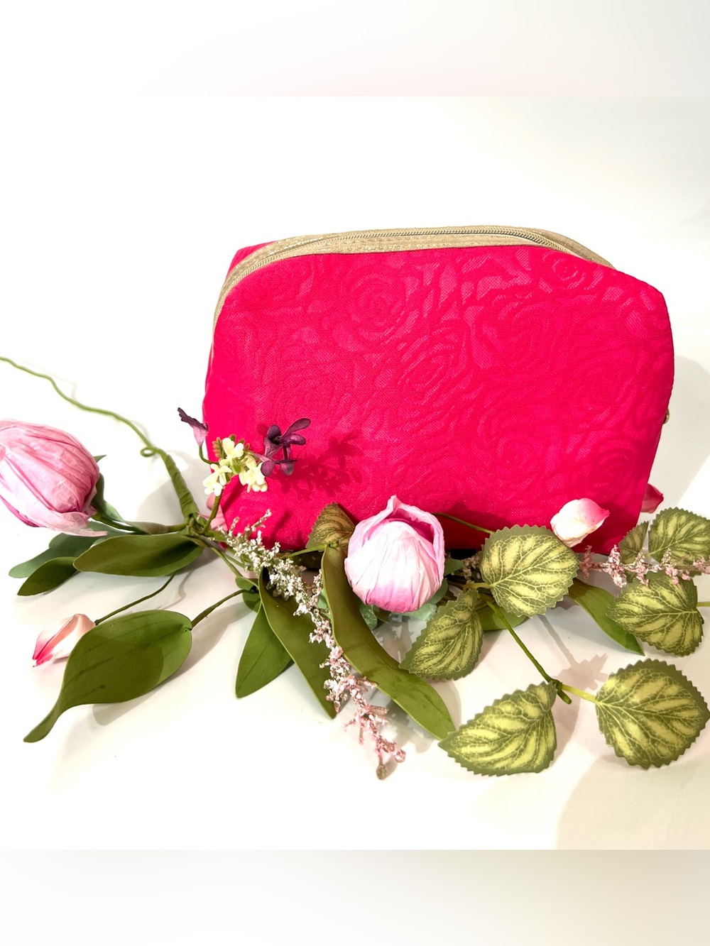 Lancôme Paris cosmetics bag. Beautiful floral fabric in Fuchsia Pink w Gold Trim